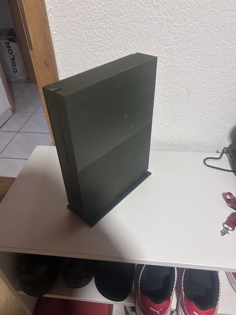 Microsoft Console: XBOX One S – Usato da Huttwil venduto da Pascal1234 1