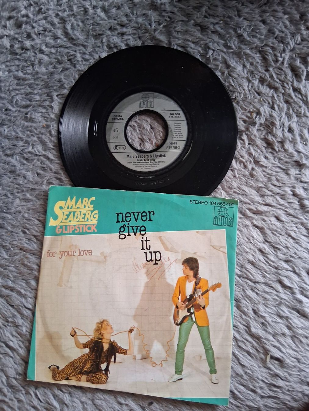 Dischi in vinile: MARC SEABERG & LIPSTICK  NEVER GIVE IT UP    7NER SINGLE – Usato da Wetzikon ZH venduto da Ramones01