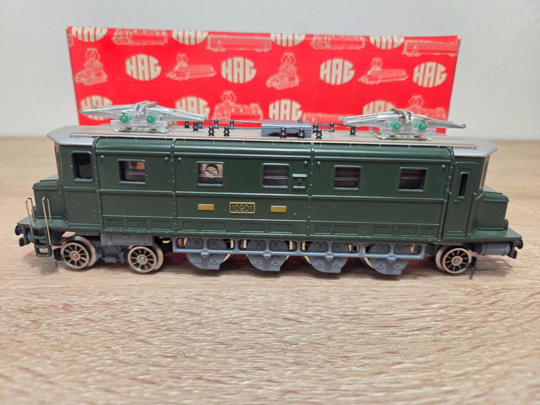 Hag Trains électriques: Hag 141 E-Lok Ae 4/7 SBB H0 – D'occasion à St-Aubin-Sauges par Lo_Go 1