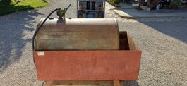 Dieseltank mit Auffangwanne