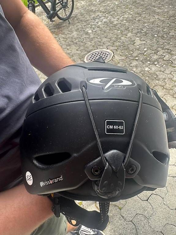 Casques: Skihelm – D'occasion à Alpnach Dorf par Emiel123 2