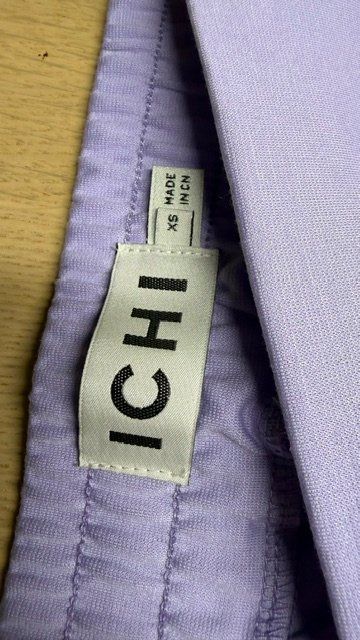 Pantaloni: Pantalon ample 7/8 neuf – Nuovo (secondo la descrizione) da Crans VD venduto da vra_262m 2