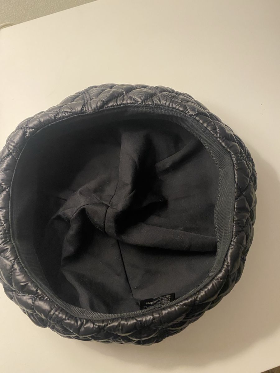 Copricapi, berretti & cappellini: Quilted Beret Black One Size – Usato da Chêne-Bourg venduto da car_d88h 2