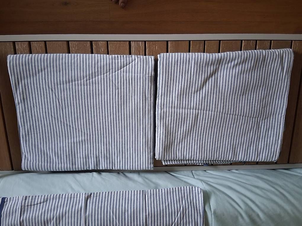 Biancheria da letto: Parure de lit rayée 150x200  lavée repassée – Usato da Corcelles-le-Jorat venduto da Fashion_Unfold 1