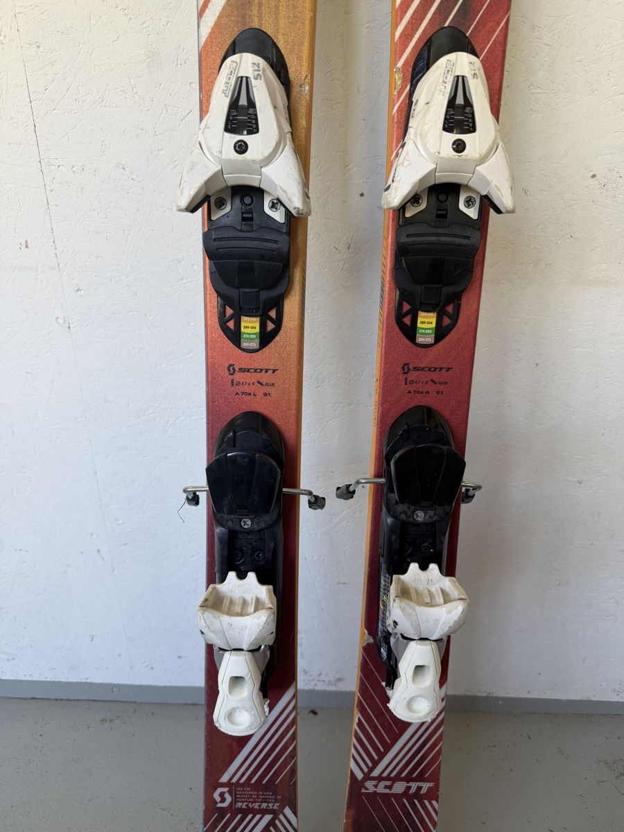 Scott Sci: Scott Reverse 166 cm Twin-Tip Ski inkl. Bindung – Usato da Gurmels venduto da SwissShop21 2