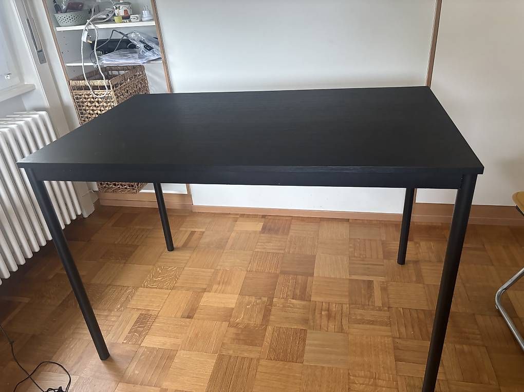 Tables: SANDSBERG Table, black,110x67 cm – D'occasion à Lausanne par mar_8zvj