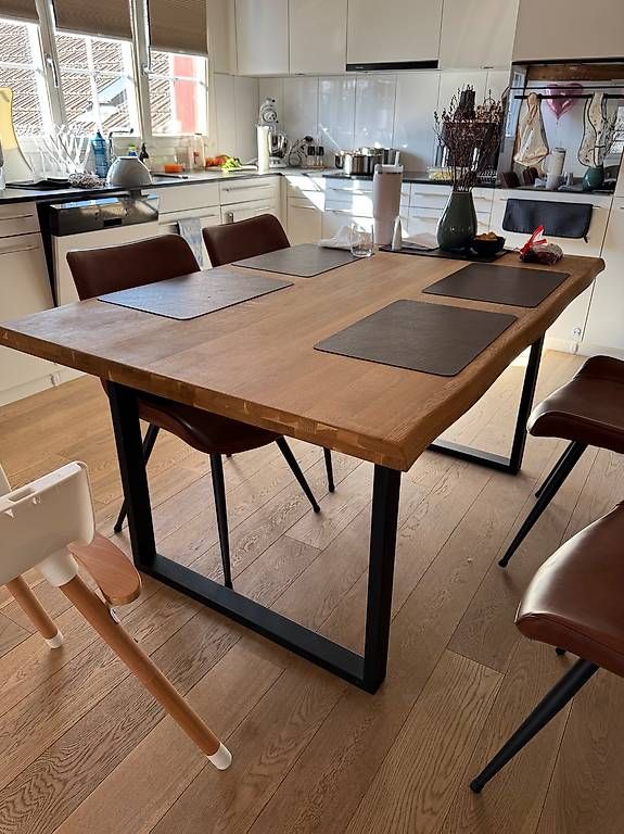 Tables: Dinning table 160cm – D'occasion à Maschwanden par rus_2fmz