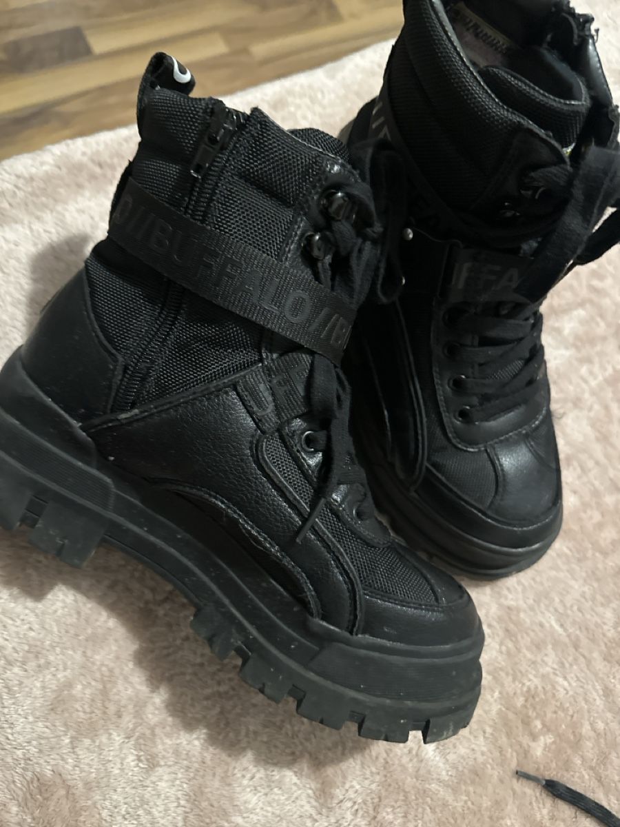 Chaussures femmes: Buffalo Stiefel  – D'occasion à Pratteln par nah_v6j7 1