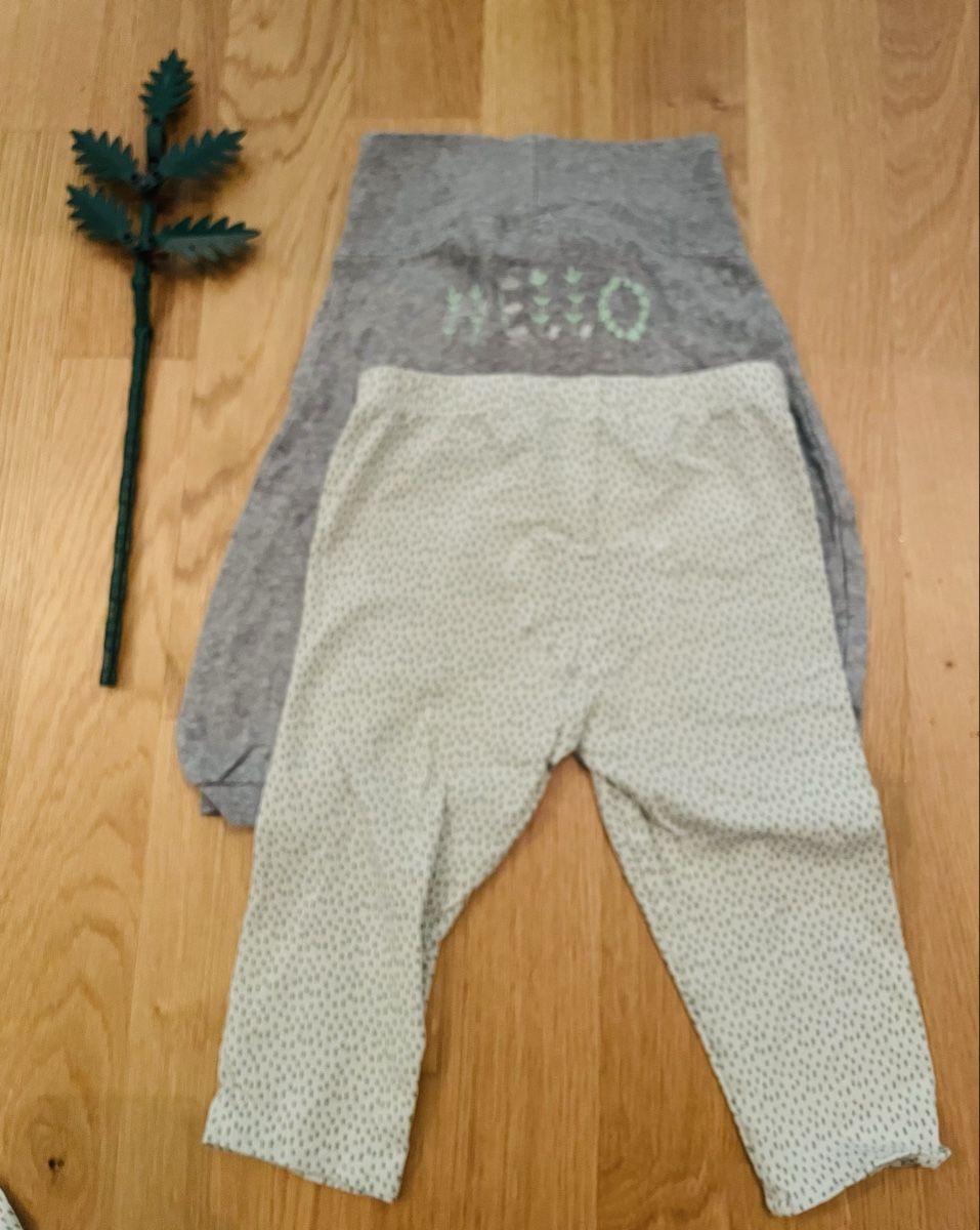 Kleiderpakete & -sets: Set x2 confy Baby pants – Gebraucht aus Zollikerberg von BS.SM