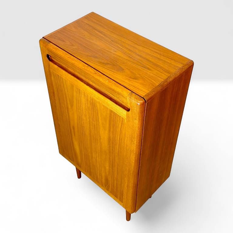Kommoden: Mid Century teak Highboard by DYRLUND – Gebraucht aus basel von vintory.ch 3