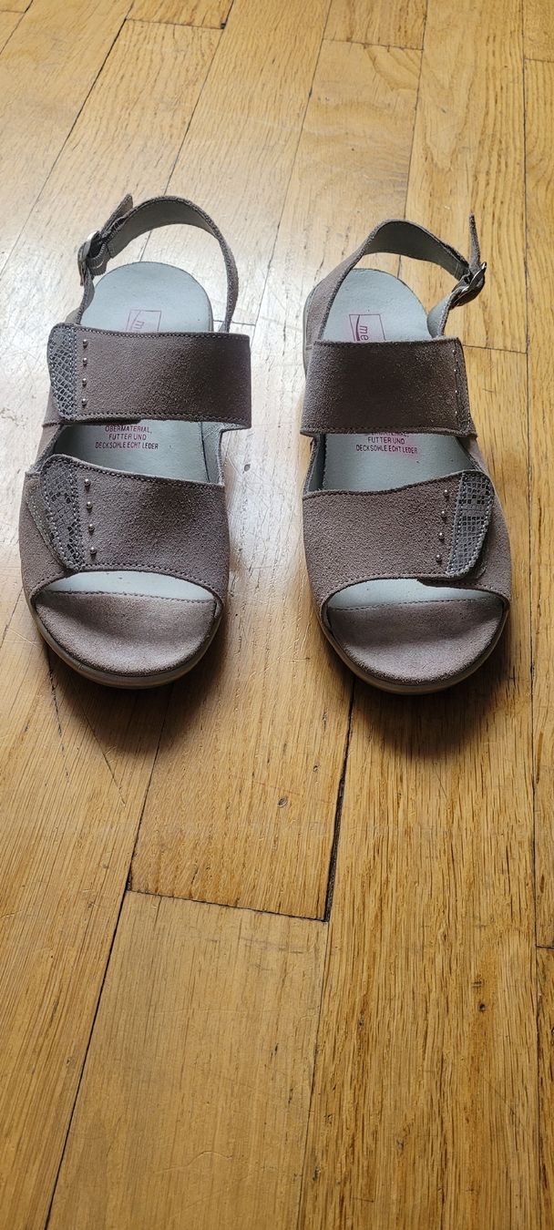 Scarpe da donna: Medicus Sandalen Grösse 6 – Usato da Basel venduto da Da-vid3