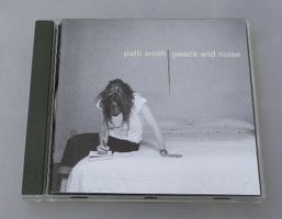PATTI SMITH - Peace And Noise