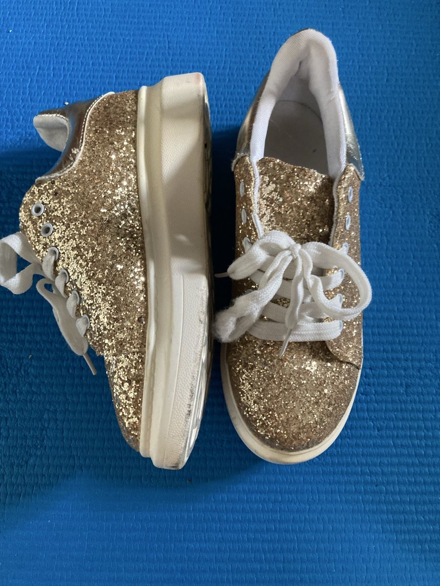 Scarpe da donna: Gold glitzer Sneakers, Grösse 38 – Usato da Langenthal venduto da F5Haenni 1