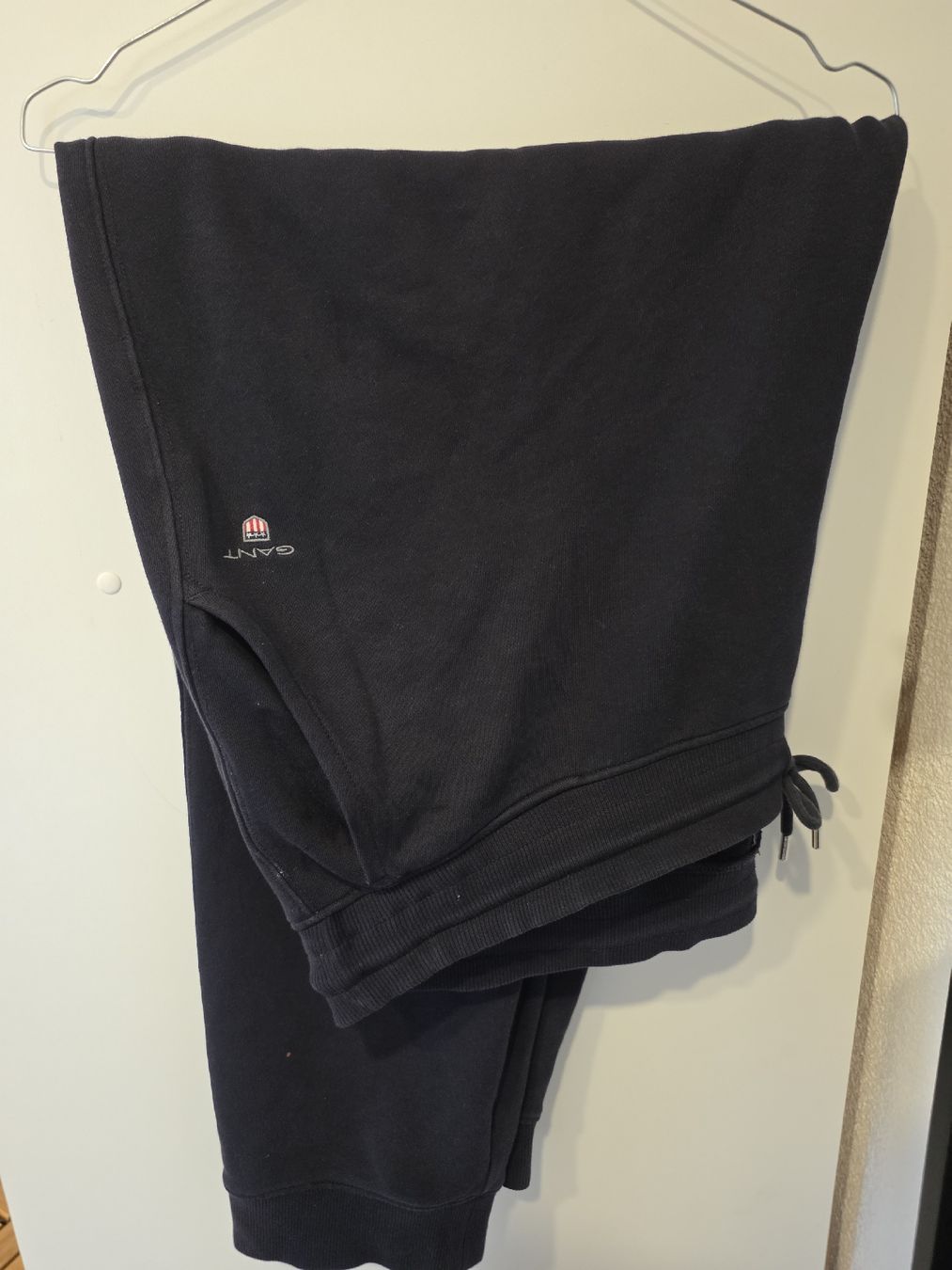 Gant Hosen: GANT Navy Blue Sweatpants 4XL – Gebraucht aus Zürich von K_k_sr8h