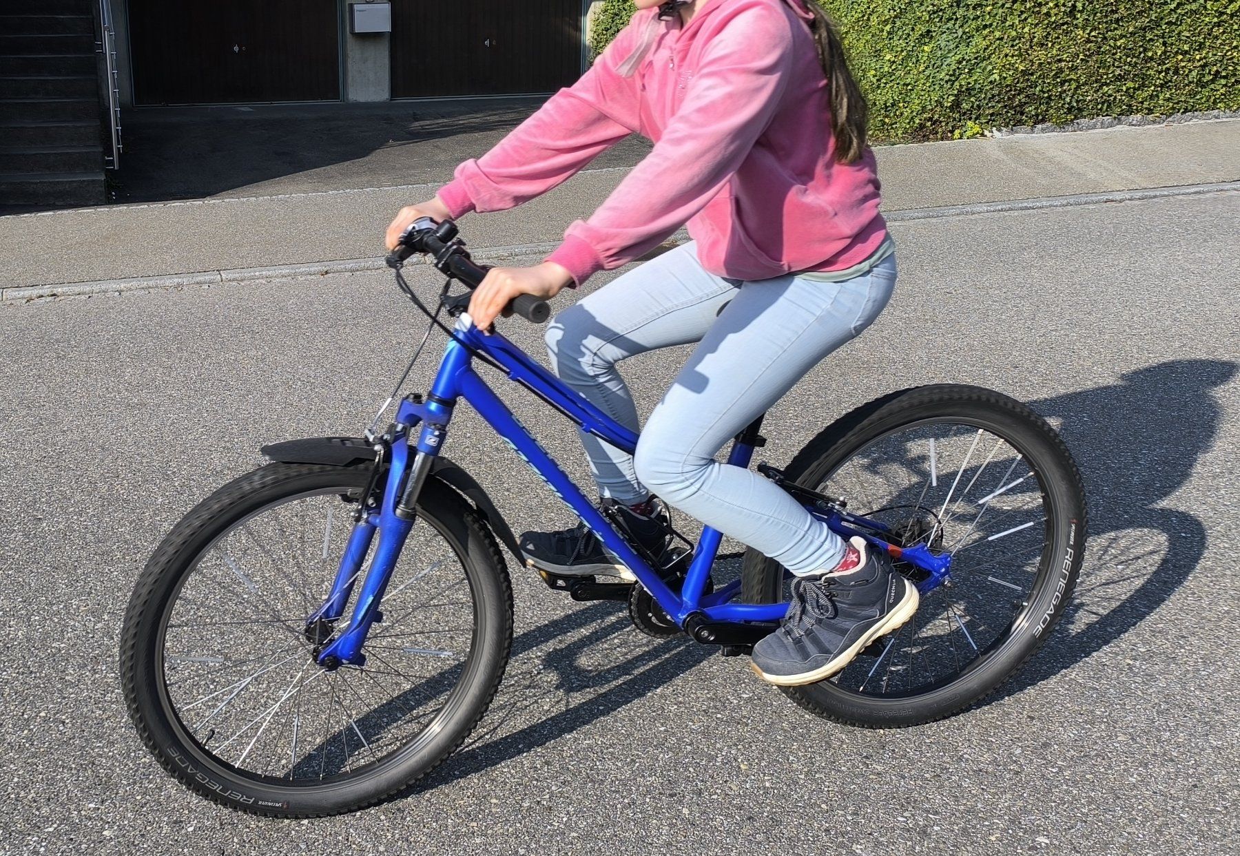 Specialized Velos: Specialiced Hotrock 24 Kindervelo – Gebraucht aus Ennetbaden von Sesch7 7