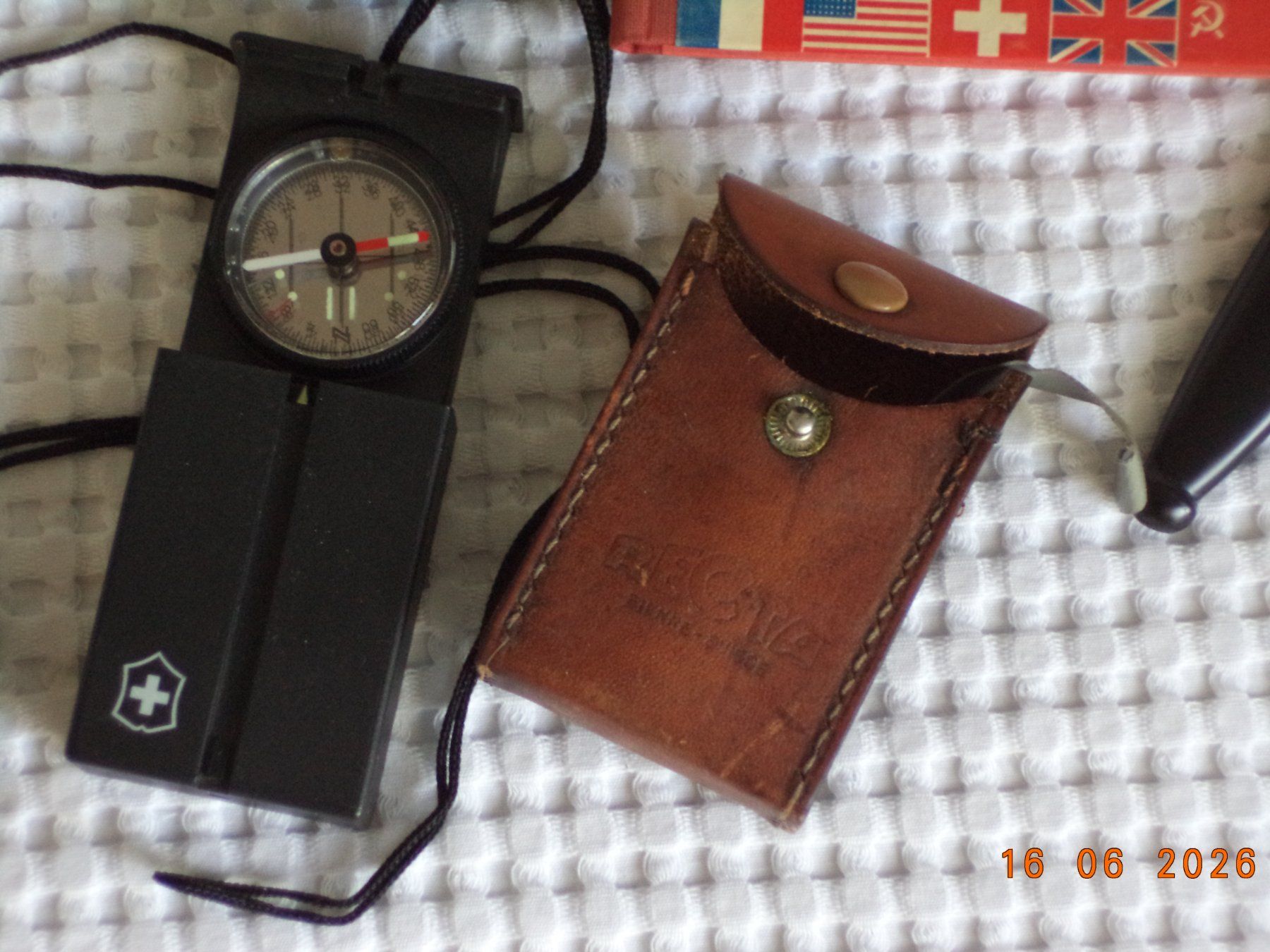 Schweizer Armee Uniformi: Petit matériel militaire, pour collectionneur – Usato da Bernex venduto da sugus058 3