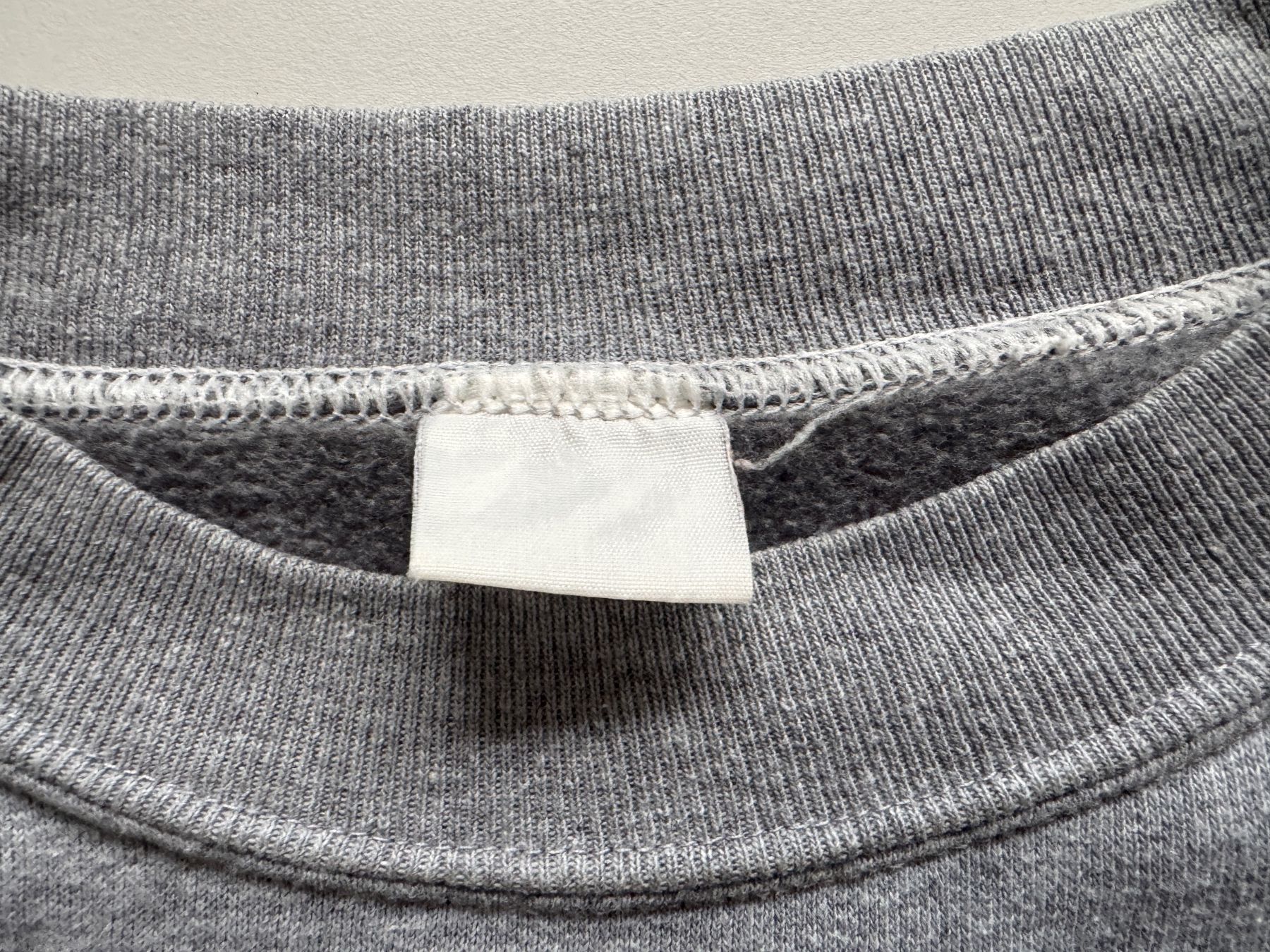 Pullover & Sweatshirts: Sweety Kiss Paris pullover Women Sz M – Gebraucht aus Neuchâtel von _Easy_to_Find_ 2