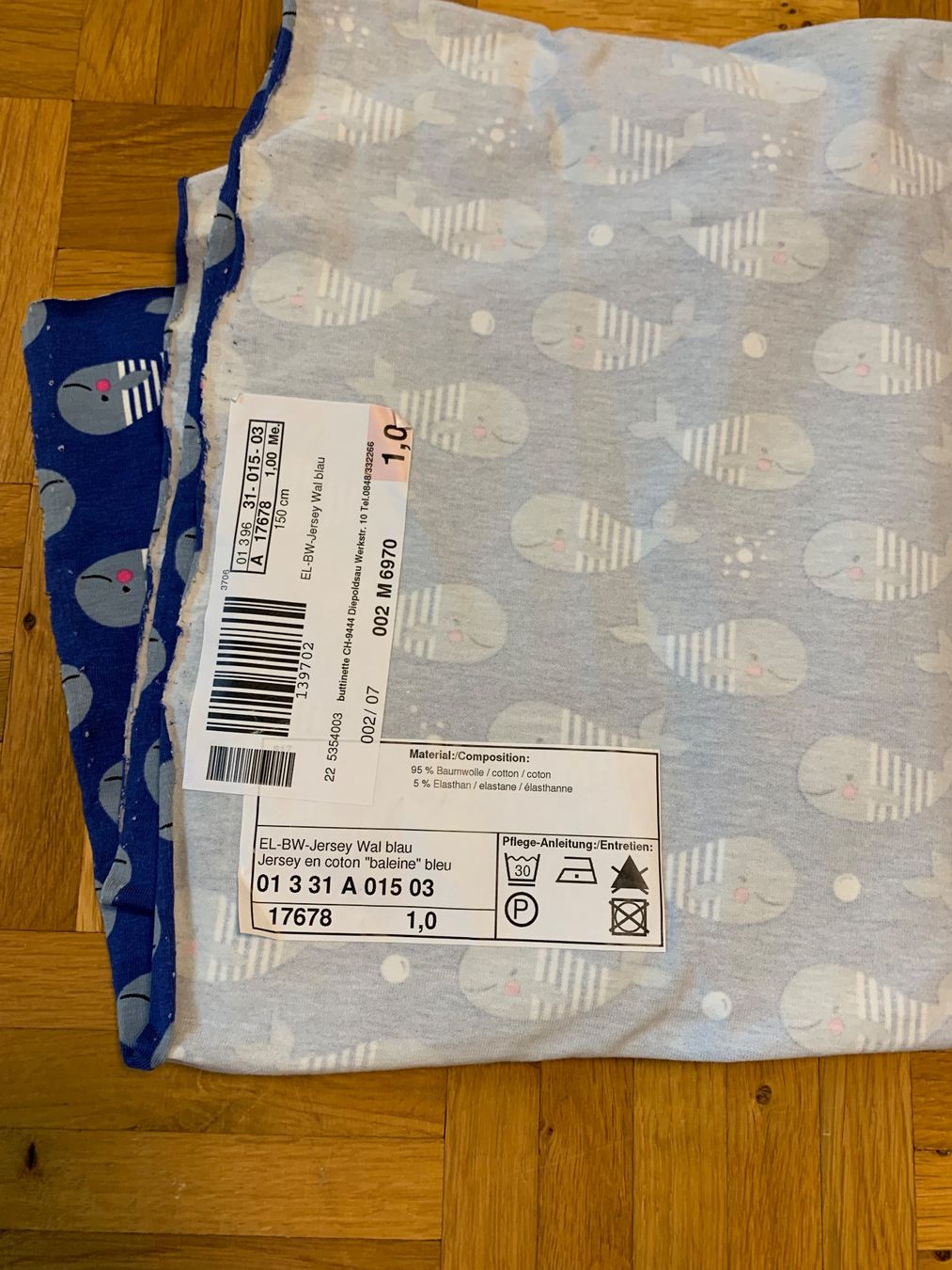 Tessuti: Neuer Kinder Stretch Jersey Stoff  Wal maritim – Nuovo (secondo la descrizione) da Zizers venduto da dalaub 1