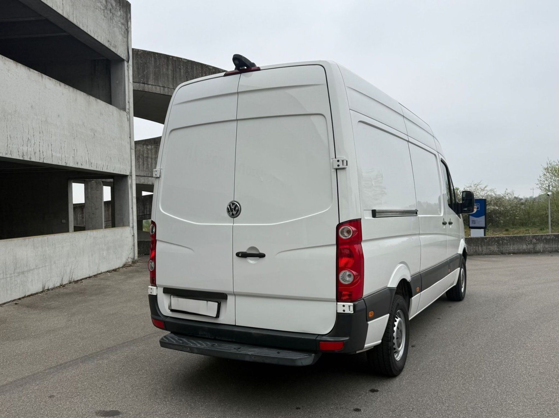 VW Nutzfahrzeuge: Volkswagen Crafter 2.0 TDI – Gebraucht aus Tägerwilen von flami91 4