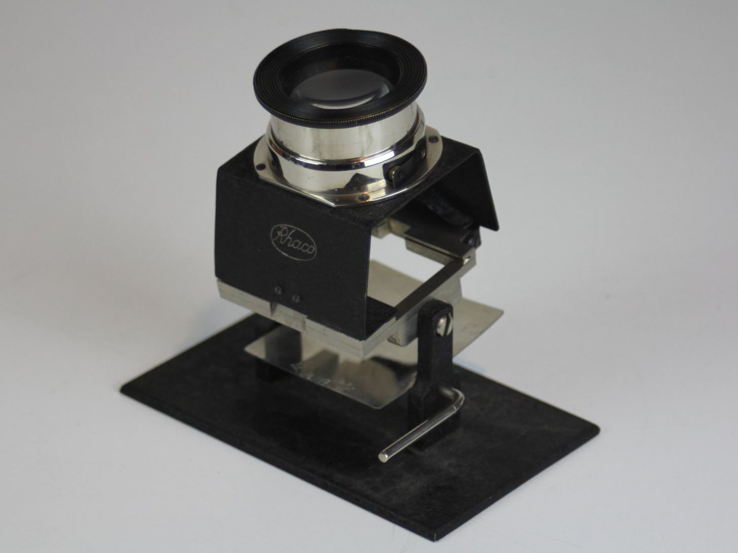 Microscopi: RHACO Optische Lupe auf verstellbarem Ständer – Usato da Basel venduto da IRMAundFRED