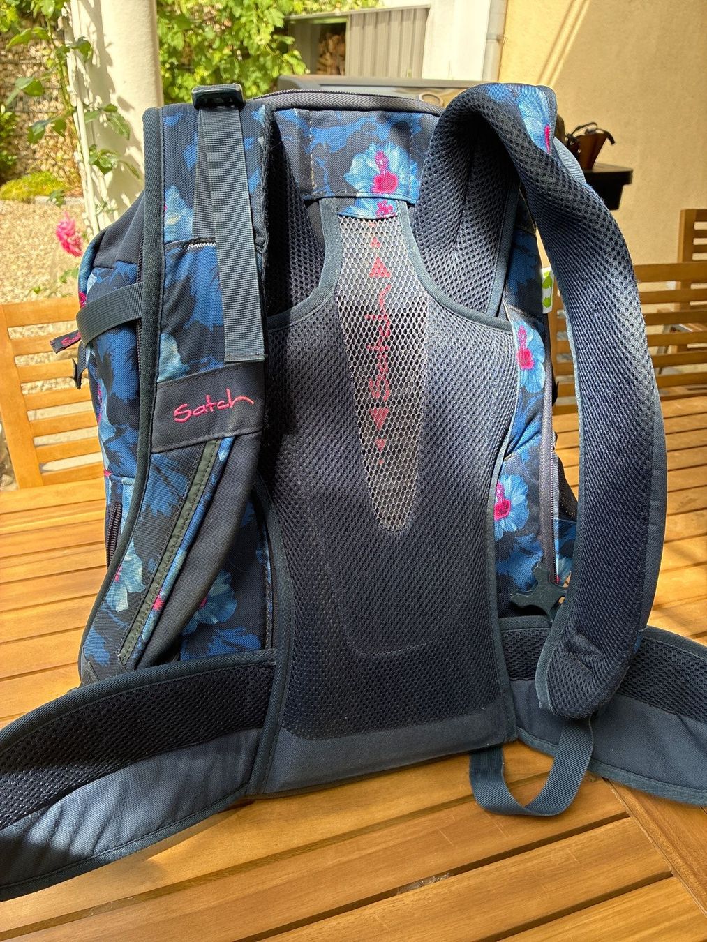 Satch Kindertaschen: Satch Rucksack Blumenmuster Dunkelblau gebraucht – Gebraucht aus Guntershausen von Gloominati 1