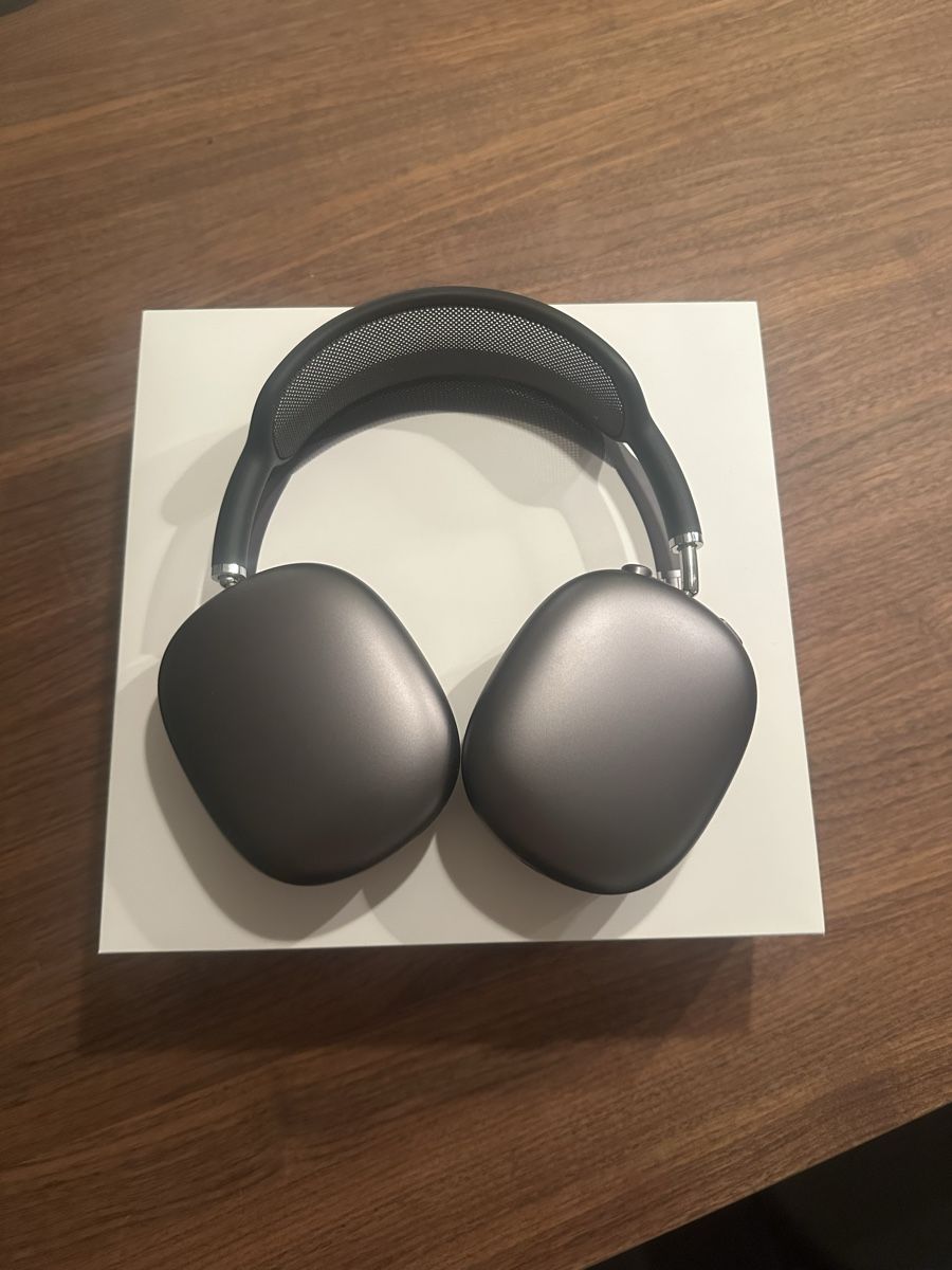 Apple Kopfhörer: Airpods Max 1. Gen Lightning Kabel – Neu (gemäss Beschreibung) aus Erlenbach ZH von noa_sxw8 1