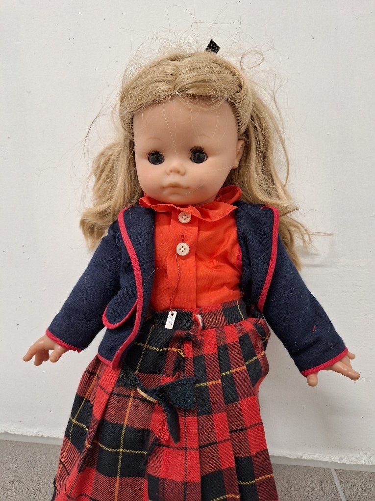 Poupée Bratz Indienne Vintage Avec 5 Tenues - Comme Neuve - Rare Pour Collection