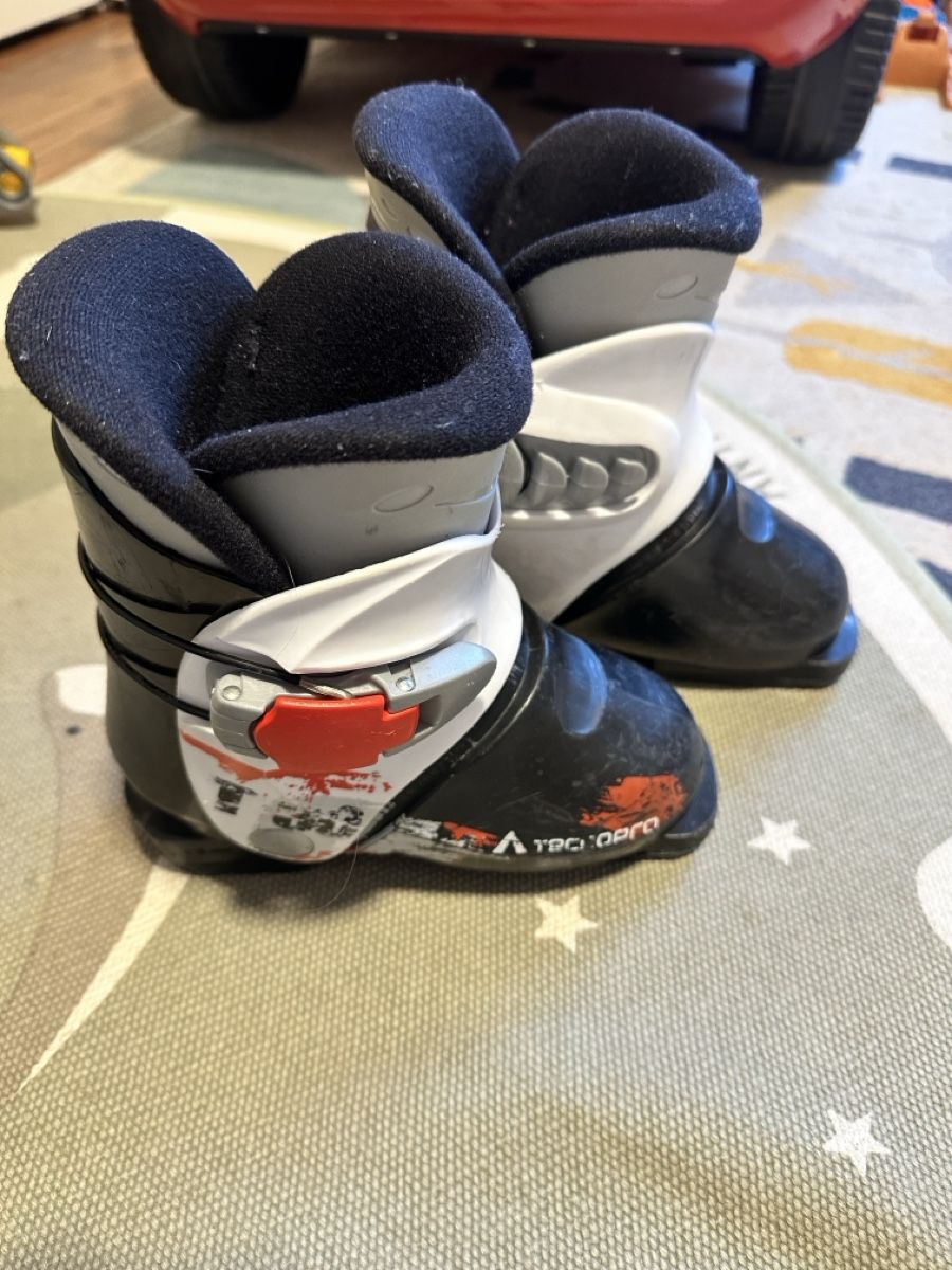 Scarpe per ragazzi: Ski Boots TECNOpro, Size 17.5 – Usato da Zermatt venduto da katytesunshine