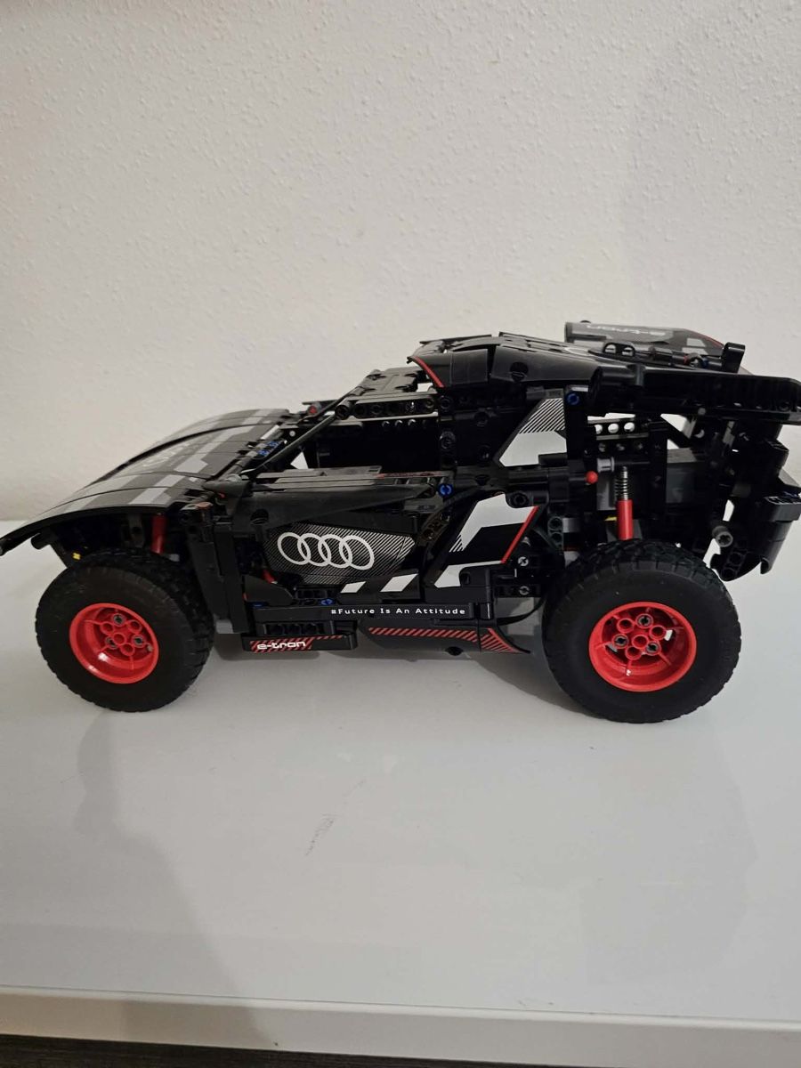 Lego Kit di costruzioni: Lego Technic Audi e-tron, modèle rare et exceptionnel! – Usato da Brügg BE venduto da haj_9zhk 1