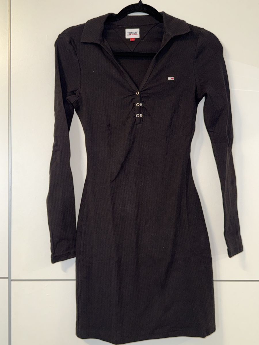 Tommy Hilfiger Kleider: SCHWARZES TOMMY JEANS KLEID – Neu (gemäss Beschreibung) aus Schlieren von kle_dis