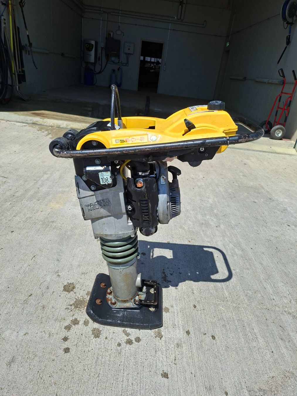 Wacker Neuson Alle Maschinen: Stampfer Wacker Neusson BS50-2 – Defekt aus Mägenwil von ste_nk9t