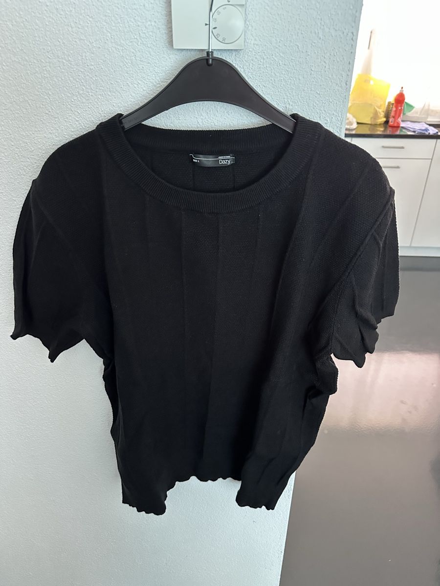 T-Shirts: Elegante Knitwear Shirt – Neu (gemäss Beschreibung) aus Schlieren von James1010