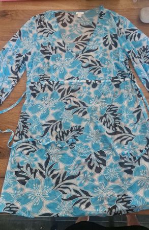 Damen Strandkleid Blumenmuster Grösse 36/38 guter Zustand