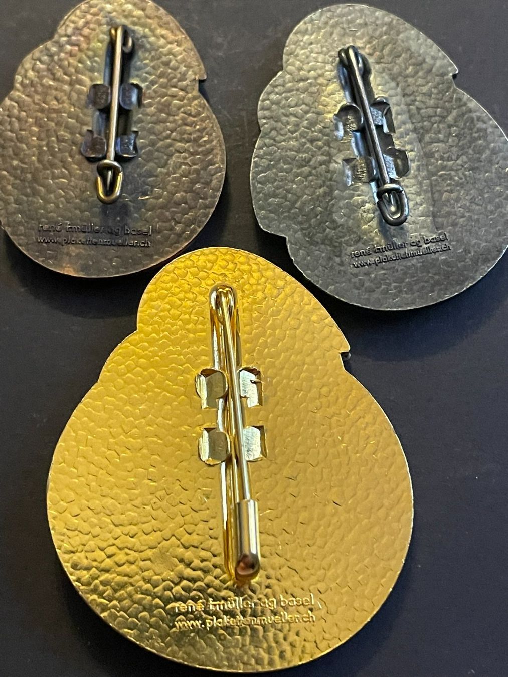 Placchette & Badge: Basler Fasnachtsplaketten Satz 2000 – Usato da Aarburg venduto da glaibasel57 1