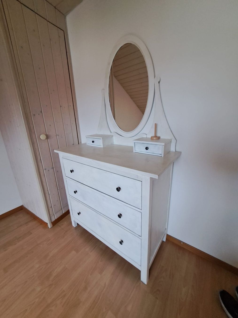 IKEA HEMNES Kommode & Schminktisch mit ovalem Spiegel (Gebraucht) in Zürich für CHF 20 – nur Abholung auf Ricardo kaufen