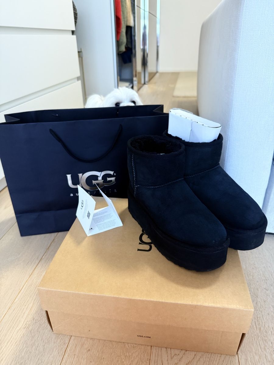 Damenschuhe: Ugg 37 Schuhe – Gebraucht aus Niederbuchsiten von karloskastaneza