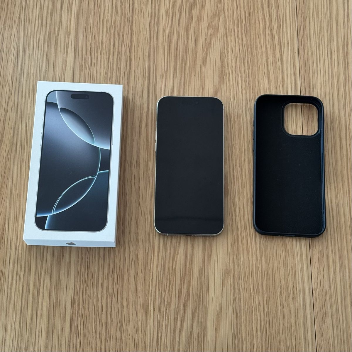 Apple Telefoni cellulari / Smartphones: iPhone 16 Pro Max 256GB – Usato da Liebefeld venduto da wondershine 3