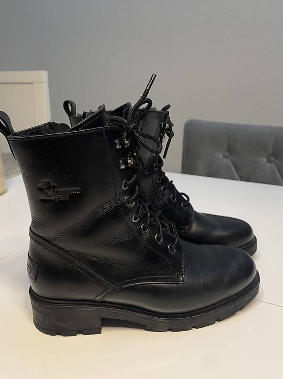Scarpe da donna: PANAMA JACK WINTERSTIEFEL SCHWARZ ECHT LEDER&FELL – Usato da Ebikon venduto da lau_vnq7
