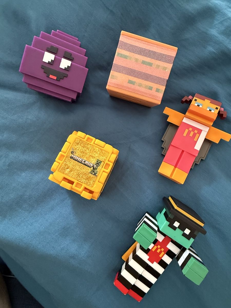 Mc Donald's Statuette: Minecraft McDonalds Spielzeug – Usato da arbon venduto da auri4 2
