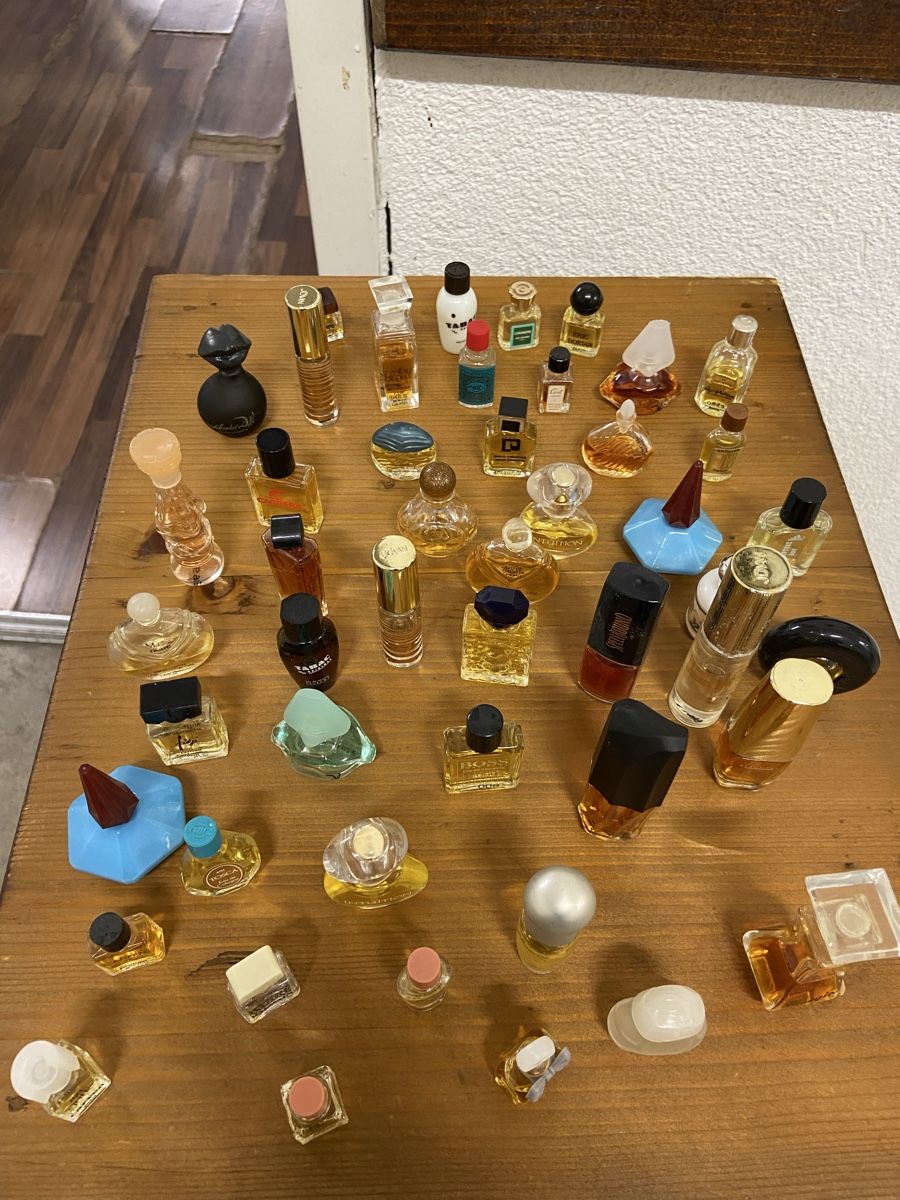 Flacons: Parfum Miniaturen Sammlung, viele verschiedene Düfte – Gebraucht aus Dietikon von brocki-eyra 3