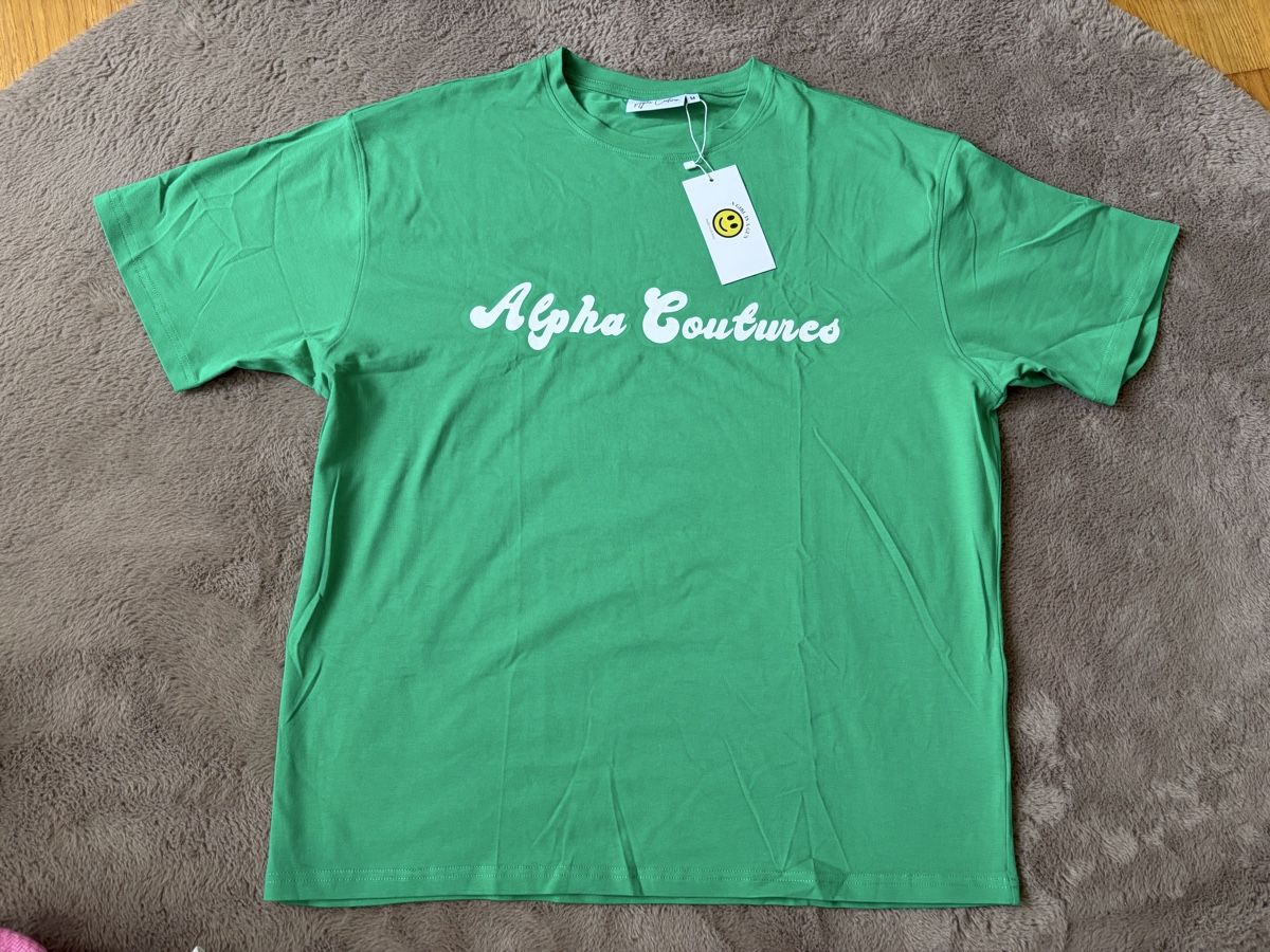 T-shirts: Alphacoutures T-Shirt grösse M NEU  – Neuf avec emballage d'origine à Balgach par Miisarah