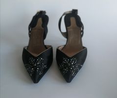 Salvatore Ferragamo Damenschuhe mit Swarovski-Schmucksteinen