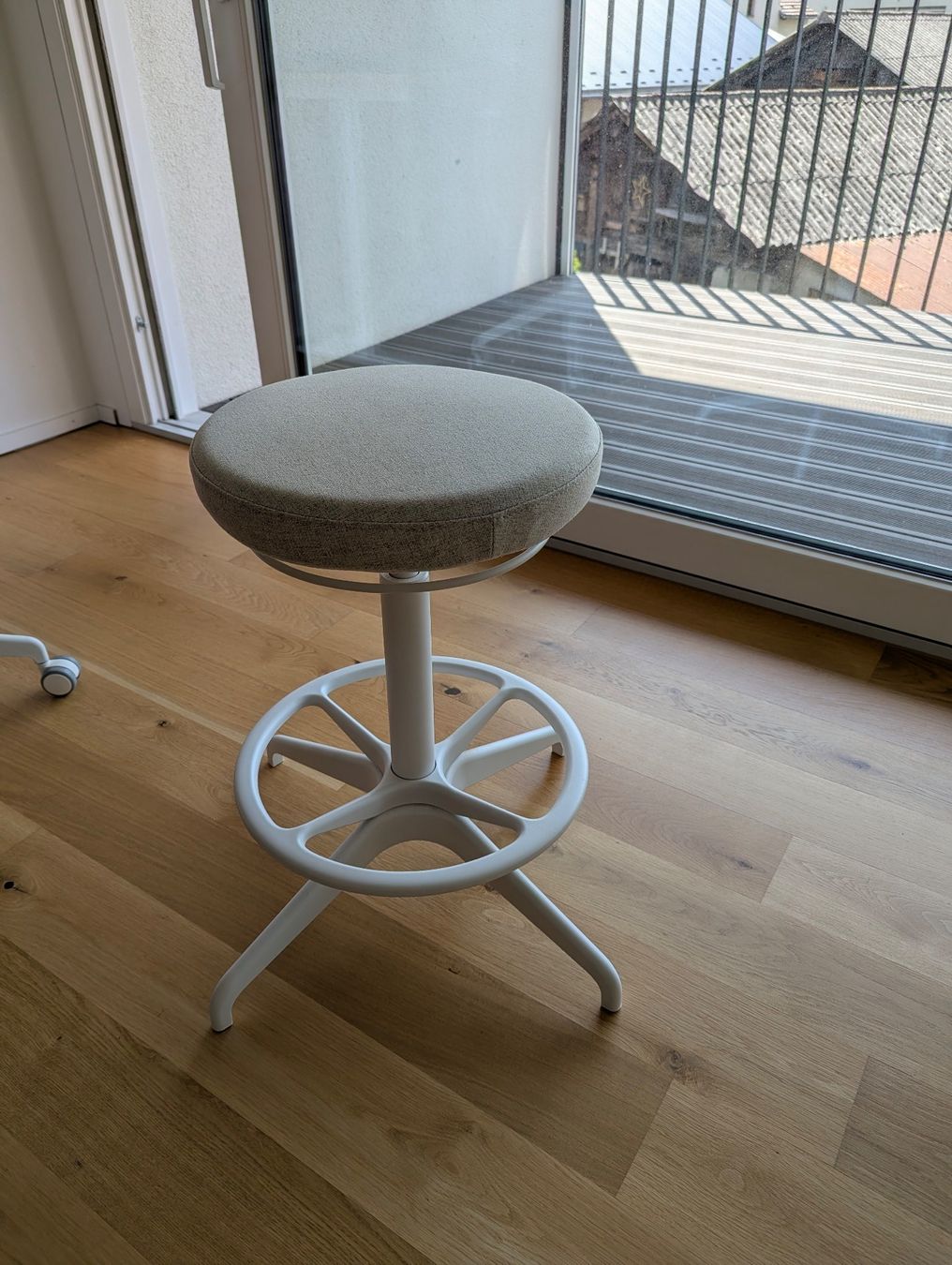 Ikea Hocker: IKEA stool LIDKULLEN – Gebraucht aus Glis von ana_s8jf 1