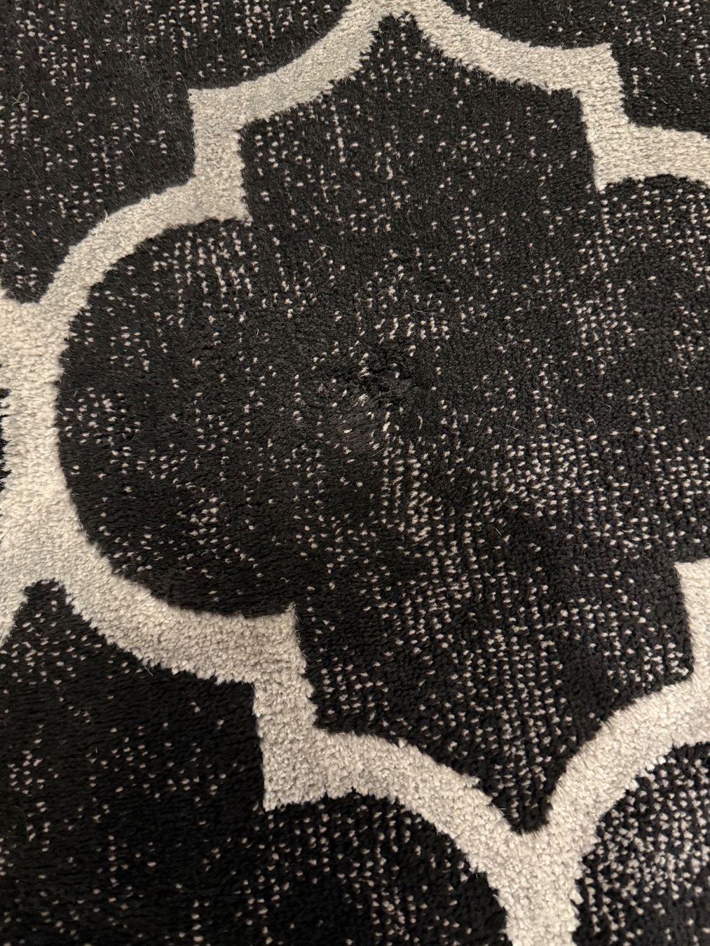 Teppiche: Teppich gemustert 230 x 160cm – Gebraucht aus Richterswil von Eunoia85 2