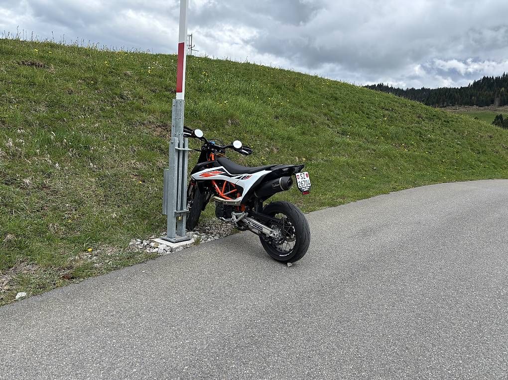 KTM Strada: KTM 690 SMCR – Usato da Rothenthurm venduto da max_56yg 4