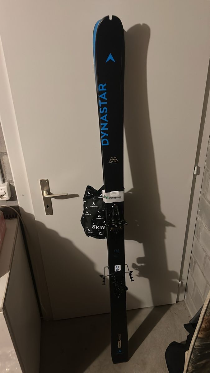 Dynastar Skis: Skis de randonnée et peaux Dynastar, fixations Dynafit – Neu und originalverpackt aus Jeuss von emi_2qxg
