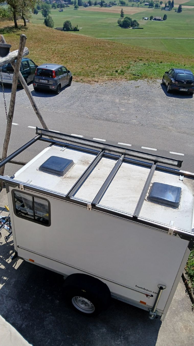 Humbaur Remorques: Kofferanhänger / Miniwohnwagen – D'occasion à Zwieselberg par bisuzwaerg 6