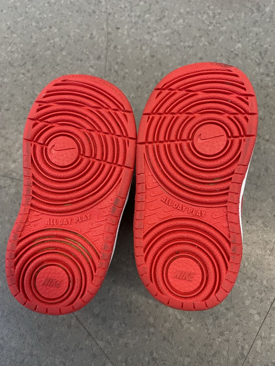 Nike Scarpe per ragazzi: Coole Nike Kinderschuhe Grösse 21 – Usato da Marthalen venduto da ml740 3