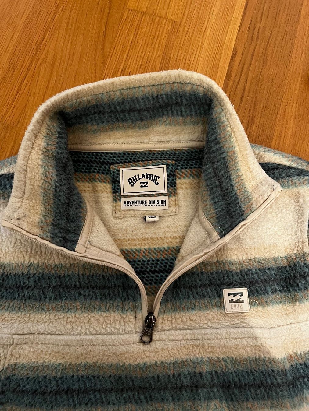 Billabong Pulls & Sweat-shirts: Billabong Fleece Pullover gestreift | Gr. M – D'occasion à Zürich par corinne.nussbaumer20 2