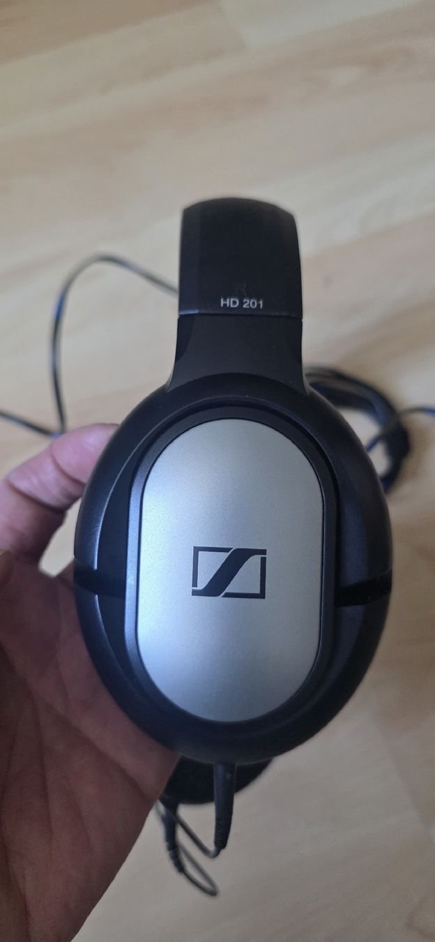 Sennheiser Cuffie: Sennheiser HD 201 – Usato da Chur venduto da ACE18